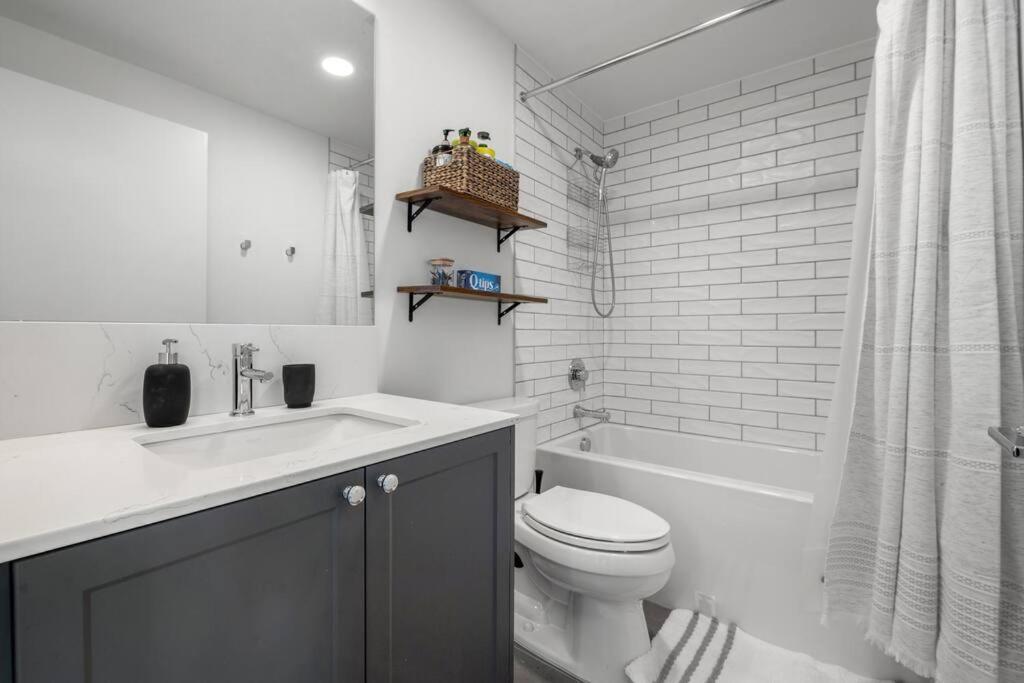 Apartmán Chic 1Br Kensington Unit W/Parking YYC Exteriér fotografie